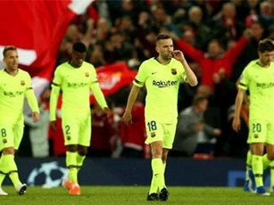 BÌNH LUẬN: Hồi kết “tự sát” của Barca