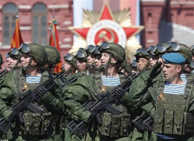 Dàn vũ khí uy lực của Nga luyện tập trước lễ duyệt binh Ngày Chiến thắng - 1