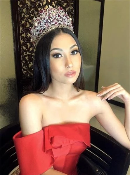 Đối thủ Hoàng Thùy tại Miss Universe 2019: Từ cơ bụng 6 múi đến thành tích cực khủng đủ sức nuốt chửng bất cứ người đẹp nào! - Ảnh 19.