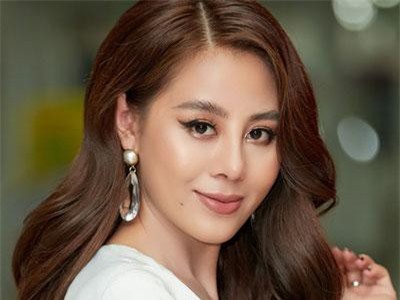 Nam Thư gây choáng với đôi chân dài "bất thường", hóa ra đây chính là bí quyết