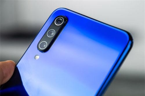 Trên tay smartphone tầm trung đáng mua bậc nhất tại Việt Nam