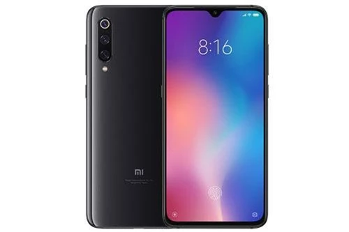 “Trái tim” của Mi 9 là vi xử lý Qualcomm Snapdragon 855 lõi 8 với xung nhịp tối đa 2,84 GHz, GPU Adreno 640. RAM 6 GB, bộ nhớ trong 64/128 GB, không có khay cắm thẻ microSD. Hệ điều hành Android 9.0 Pie, được tùy biến trên giao diện MIUI 10. AnTuTu, Mi 9 là smartphone Android mạnh thứ 2 thế giới tính đến hết tháng 4/2019, sau Xiaomi Mi 9 Transparent Edition.