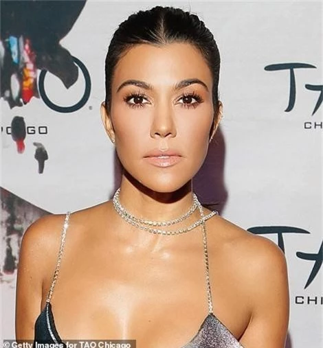 Choáng với độ giàu có nhà Kardashian: Thầu hẳn 1 khu đất khổng lồ để xây 6 chiếc biệt thự cho gần chị gần em - Ảnh 9.