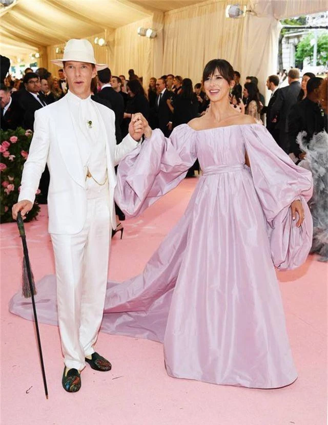 Những cặp đôi hoàn hảo trên thảm đỏ Met gala 2019 - 16