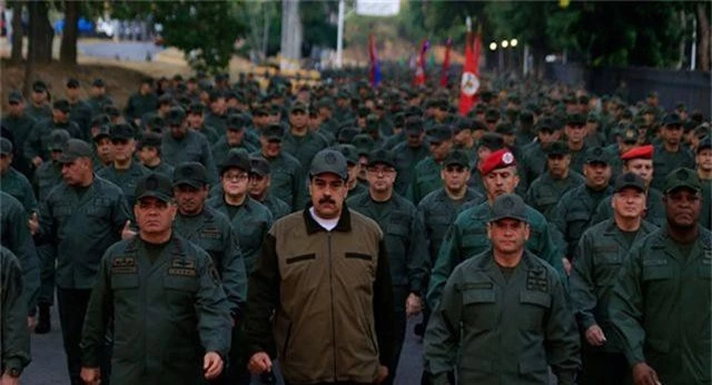 Venezuela hạ cấp, sa thải hàng loạt quan chức quân đội sau vụ đảo chính thất bại - 1