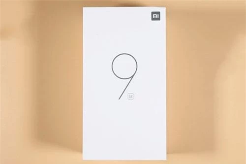 Hộp đựng Xiaomi Mi 9 SE.