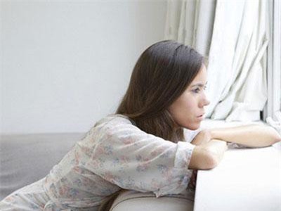 Mỗi khi đi chơi, chồng đều bắt tôi ăn mặc theo sở thích của anh khiến tôi xấu hổ nhục nhã vì không chịu nổi ánh mắt mọi người