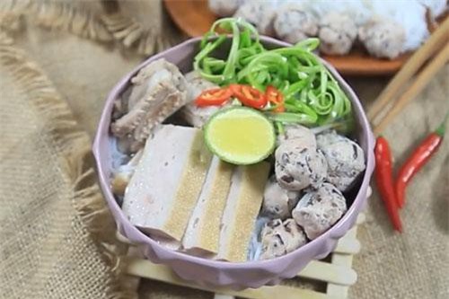 Công thức nấu bún mọc giò chả siêu nhanh cho bữa sáng bận rộn