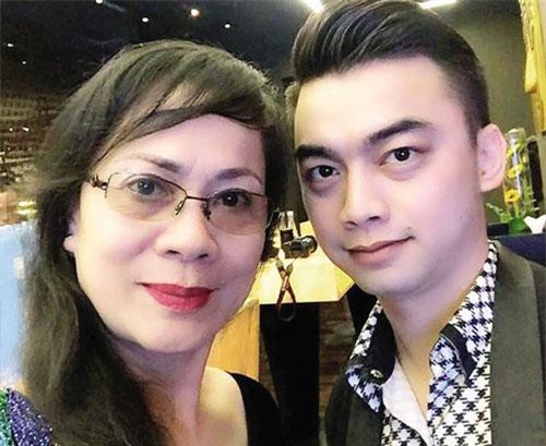 Con trai bị nghi lộ clip nóng, NSƯT Hương Dung bức xúc lên tiếng