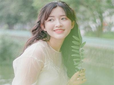 “Nàng thơ” xứ Thanh đẹp dịu dàng như hoa như sương