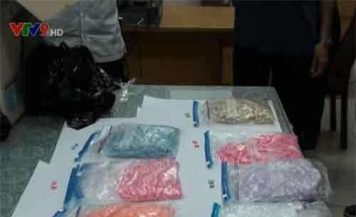 Phát hiện bưu kiện nhập khẩu vào Việt Nam chứa ma túy