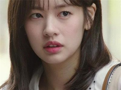 Đi ngang qua phòng bố mẹ chồng tương lai, tôi bất ngờ biết được bí mật đằng sau sự thay đổi thái độ của họ