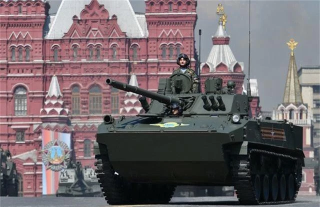 Cận cảnh dàn khí tài Nga phô diễn sức mạnh trong lễ duyệt binh - 4