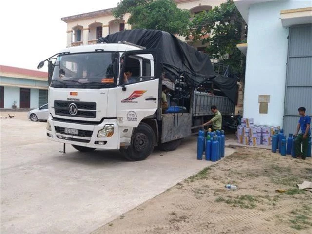 Bắt giữ vụ vận chuyển trái phép lượng lớn khí gây cười” - 1 Bắt giữ vụ vận chuyển trái phép lượng lớn khí gây cười” - 1