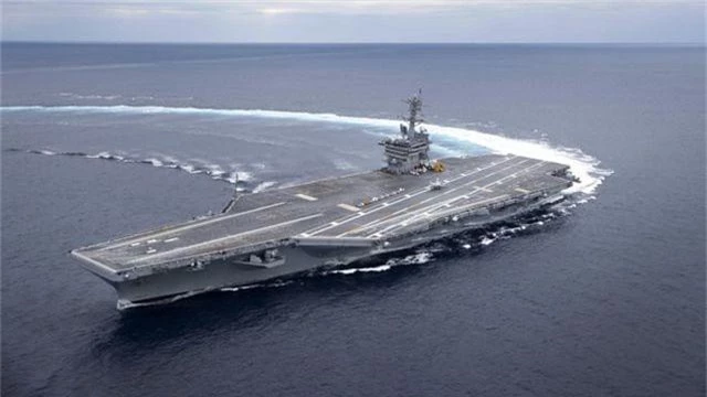 Tàu sân bay Mỹ có thể bị đánh chìm trong “canh bạc rủi ro” với Iran - 1