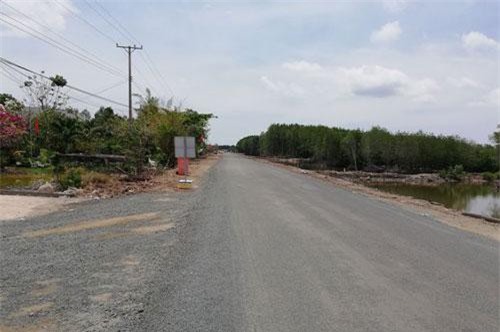 Cà Mau: Truy tìm tài xế tông chết người trên đường Hồ Chí Minh rồi bỏ trốn