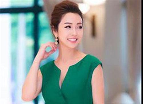 Jennifer Phạm đột ngột ngất xỉu, đập đầu chấn thương khi đang dẫn chương trình