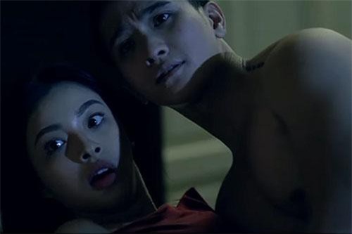 CLIP HOT (11/5): Trấn thành vô tư lên sân khấu dù quên mặc quần, Tú Hảo gây sốc với ‘cảnh nóng’ trong phim mới