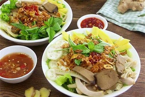 'Tròn xoe mắt' trước món phá lấu trộn lạ lùng của người dân Đà Nẵng