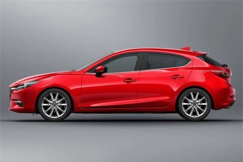 5. Mazda 3 (doanh số: 1.010 chiếc).