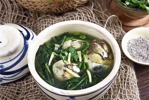 Tìm hiểu công dụng và cách làm trứng vịt lộn um bầu và ngải cứu bổ dưỡng