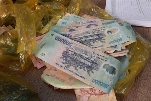 Nam Định: Xã đội trưởng bị khởi tố về tội đánh bạc