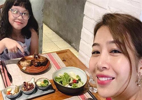 MC Diệp Chi định nghĩa "thành công của một người phụ nữ có con": Một tuần nấu đủ 7 bữa tối để phục vụ con mình