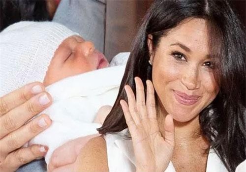 Meghan làm dấy lên nghi vấn nhờ người mang thai hộ khi kiên quyết giấu bí mật này của con trai đầu lòng