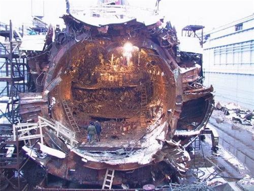 Nghi án tàu ngầm nguyên tử Kursk của Nga bị ngư lôi Mk 48 Mỹ đánh chìm