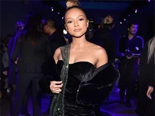 Người đẹp gốc Việt Karrueche Tran bốc lửa trên biển