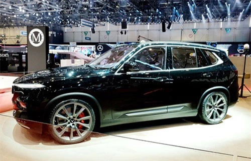 SUV VinFast Lux V8