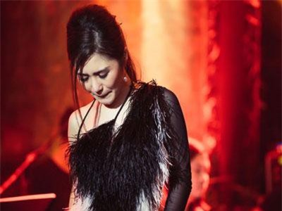 Hương Tràm phải tiêm thuốc kháng sinh để có thể hát trong đêm diễn tạm biệt khán giả Hà Nội