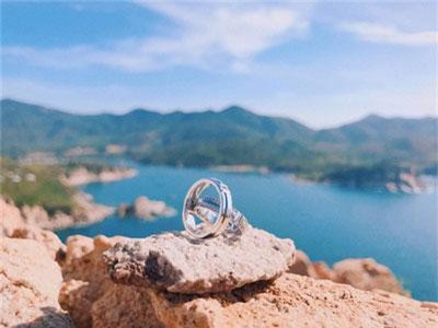 CHUYỆN SHOWBIZ (12/5): Đàm Thu Trang khoe nhẫn cưới 'sang chảnh', Văn Mai Hương thổ lộ thích Phan Mạnh Quỳnh