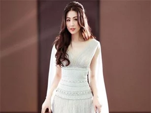 Sinh con bao lâu, đến giờ Tú Anh mới khoe của hồi môn, ai cũng choáng vì độ xa xỉ của nó