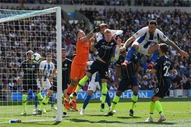 Brighton 1-4 Man City: Thầy trò Guardiola vô địch Premier League - 11