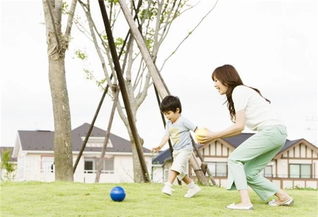 Chăm con mãi mà chẳng thấy cao lớn thì ắt hẳn là do những nguyên nhân quen thuộc dưới đây - Ảnh 3.