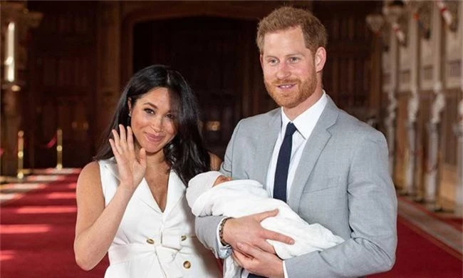 Không chỉ thay đổi lịch sử hoàng gia, con trai đầu lòng của Meghan còn là đứa trẻ sẽ “làm nên chuyện”, tác động không hề nhỏ đến nước Anh vì điều này - Ảnh 2.