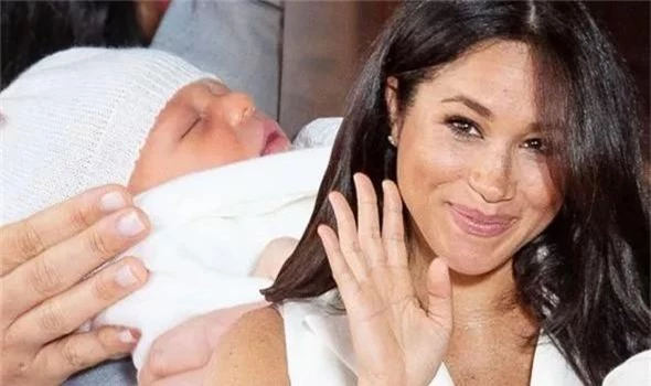 Meghan làm dấy lên nghi vấn nhờ người mang thai hộ khi kiên quyết giấu bí mật này của con trai đầu lòng - Ảnh 1.