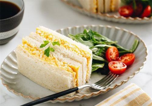 Cách làm sandwich trứng vừa ngon vừa đẹp mời cả nhà ăn sáng