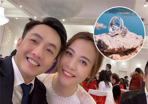 Đàm Thu Trang khoe nhẫn cưới sang chảnh cùng Cường Đô la kèm câu nói mà ai cũng chờ đợi