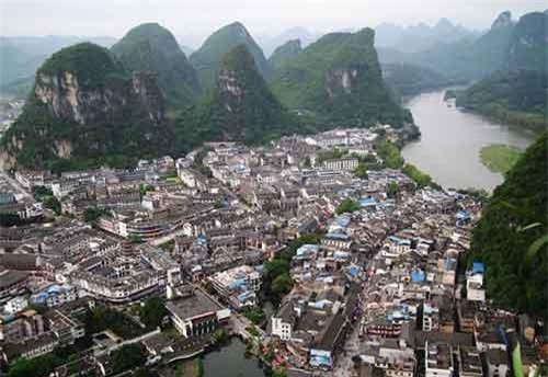 Những thị trấn nhỏ khiến bạn ngỡ lạc vào phim cổ trang