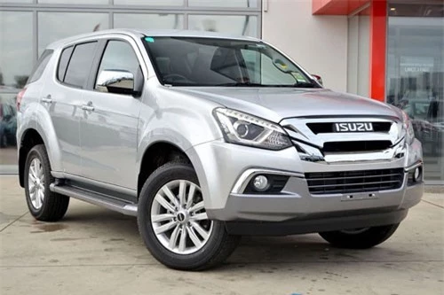 5. Isuzu mu-X (doanh số: 27 chiếc).