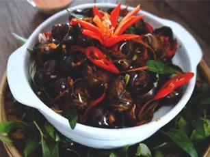 CLIP: Cách làm ốc bươu xào sả ớt ngon miễn chê