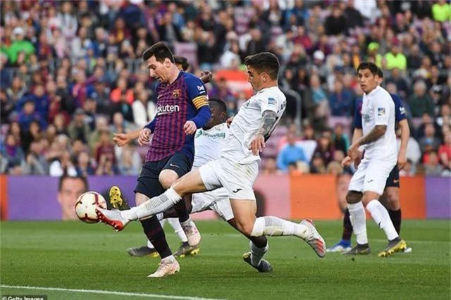 Barcelona đẩy Getafe vào thế khó trong cuộc đua dự Champions League - 7