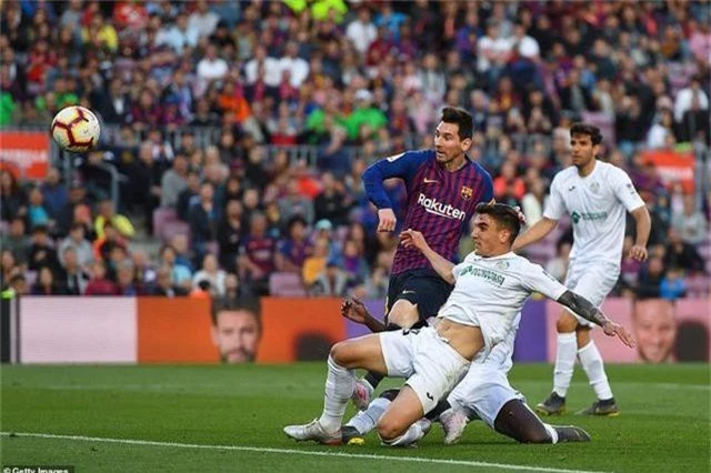 Barcelona đẩy Getafe vào thế khó trong cuộc đua dự Champions League - 8