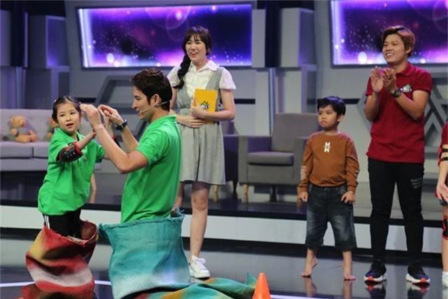 Huy Khánh bị con gái “vạch mặt” trên sóng truyền hình - 5