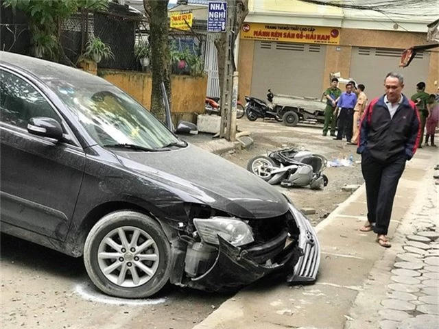 Nguyên nhân ban đầu vụ nữ tài xế Camry lùi xe chết người ở Khương Trung - 2