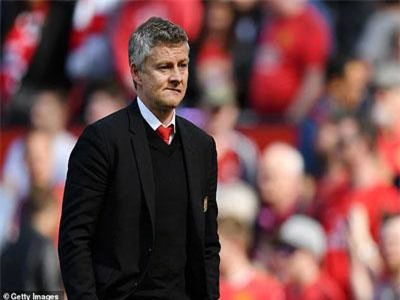 Solskjaer cảm thấy xấu hổ vì tình cảm của CĐV
