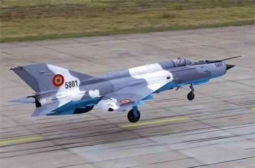 Chương trình nâng cấp MiG-21 LanceR phối hợp với Israel thực hiện thành 3 phiên bản chính gồm: MiG-21 LanceR A; MiG-21 LanceR B và MiG-21 LanceR C. Trong đó, bản LanceR C có thể được dùng trong cuộc tập trận sắp tới với F-16 vì nó vốn được tối ưu hóa chiếm ưu thế trên không, trong khi bản A dùng cho cường kích, bản B dùng cho huấn luyện.