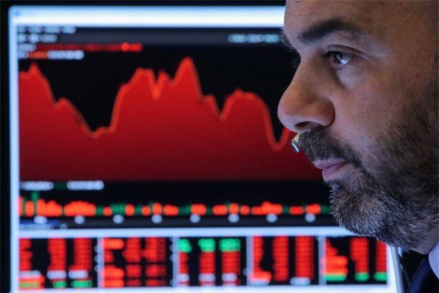 Chứng khoán toàn cầu mất 1.000 tỷ USD sau khi Trung Quốc áp thuế đáp trả Mỹ